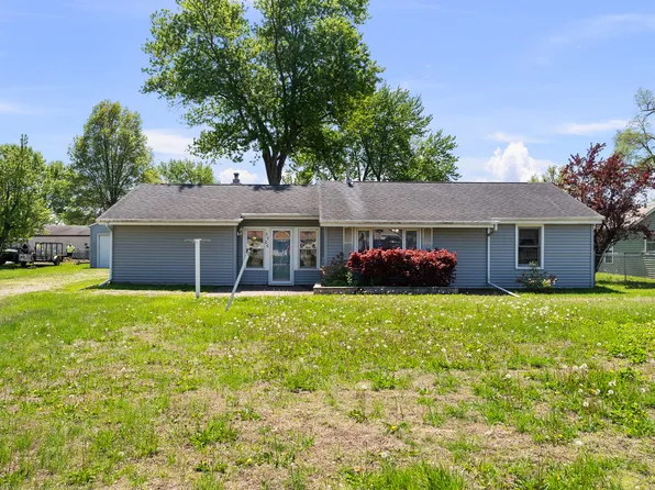 3906 Morton Dr, East Moline, IL 61244