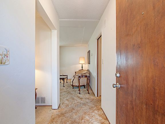 4th image of 767 Myra Ave
