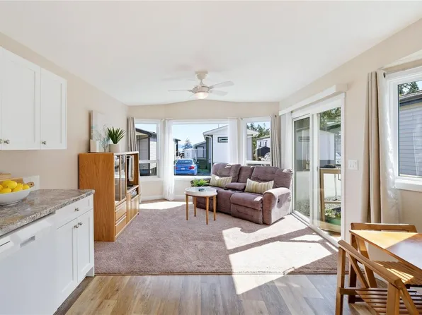 747 Old Place Rd #511, Central Saanich, BC V8M 0C3