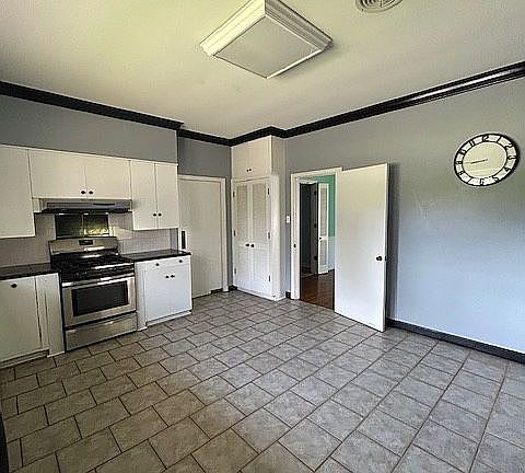 3rd image of 58185 Labauve Ave