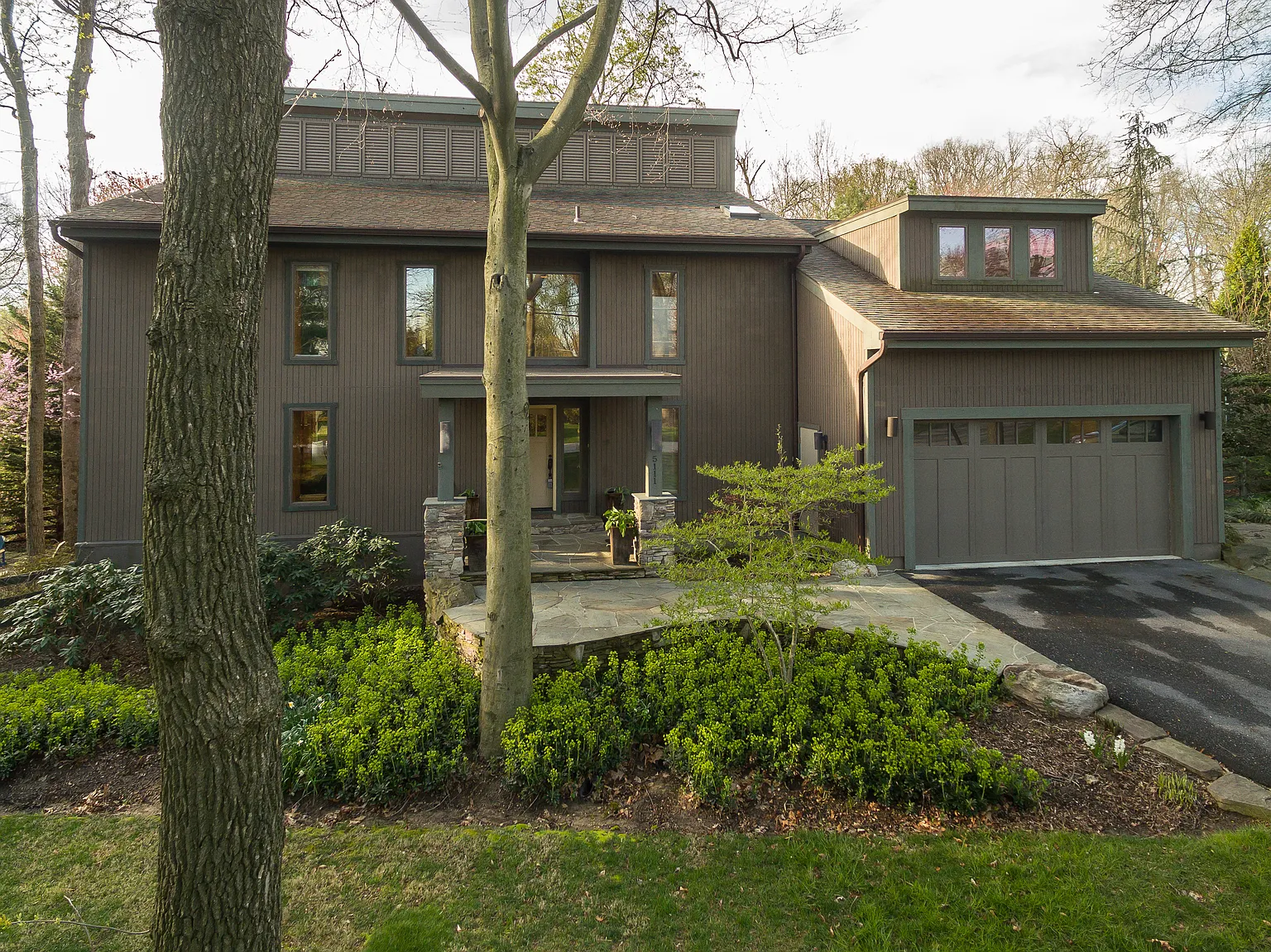 5111 Avoca Ave photo 1