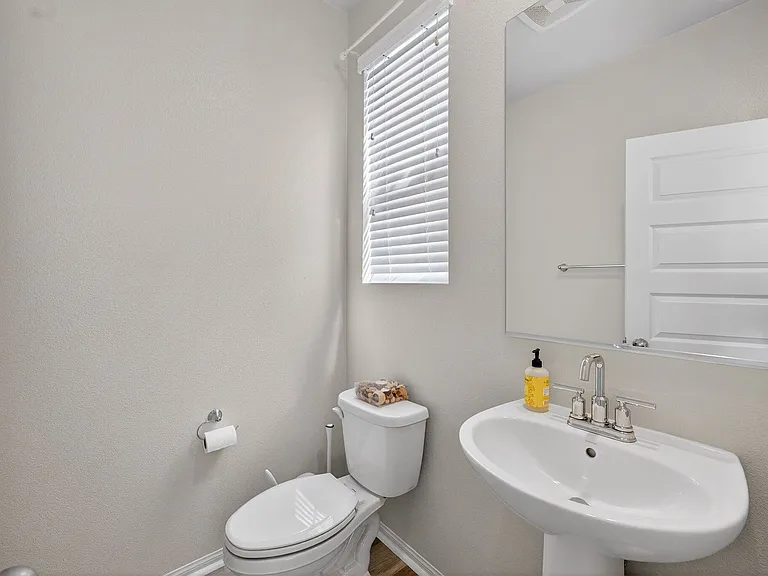 40379 Melrose Dr — Photo 22