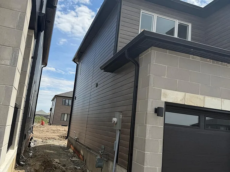 64 Creighton Dr — Photo 3