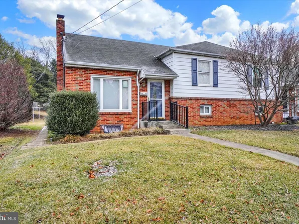 41 E Gay St, Dallastown, PA 17313