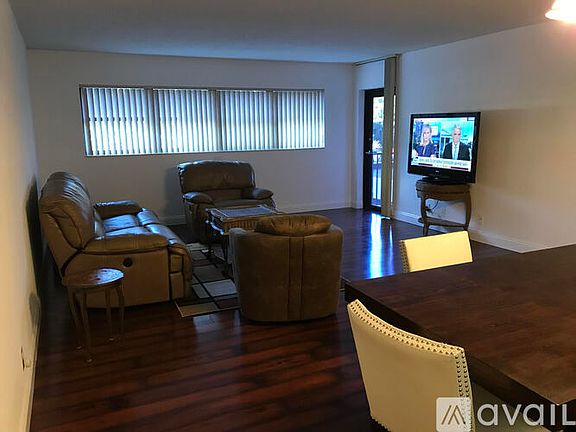 4th image of 3200 Port Royale Dr N APT 210