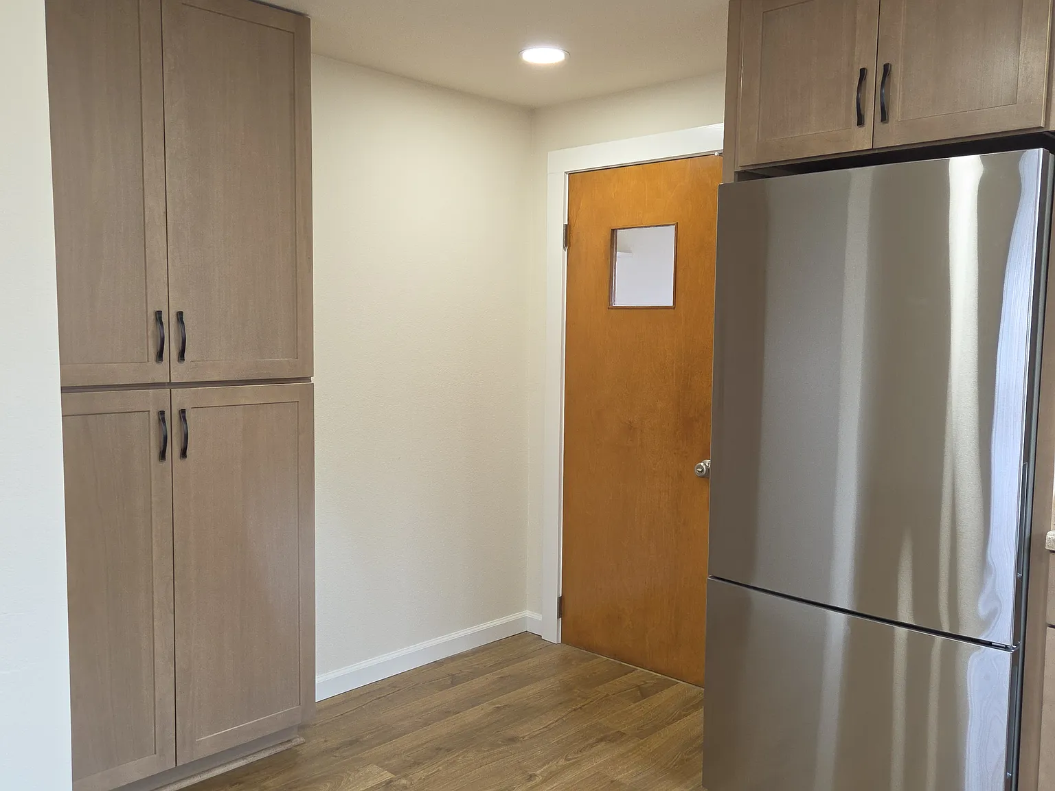 3 bed, 1600 sqft, $2,500 — Photo 4