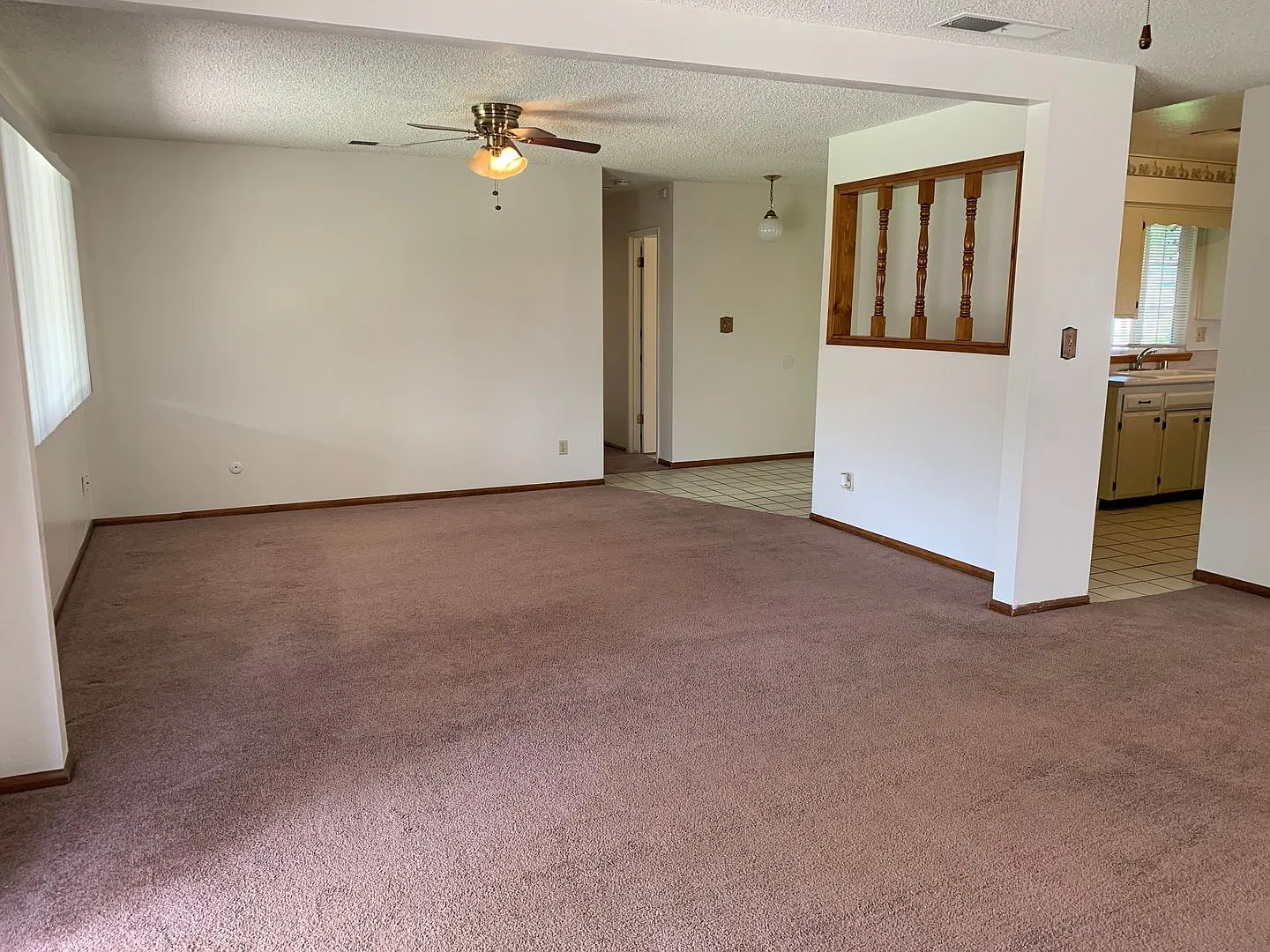 3 Bedroom home in SW Visalia! Updated flooring throughout, coming soon! — Photo 4
