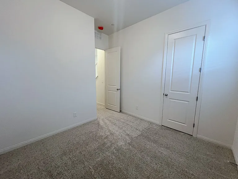 1598 Crested Eagle St — Photo 4