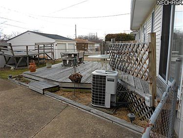 3rd image of 326 Erieview Blvd