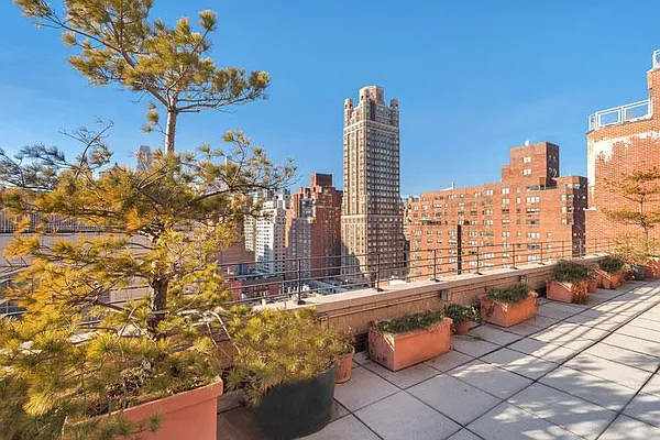 Sold by Engel & Völkers New York City | media 19