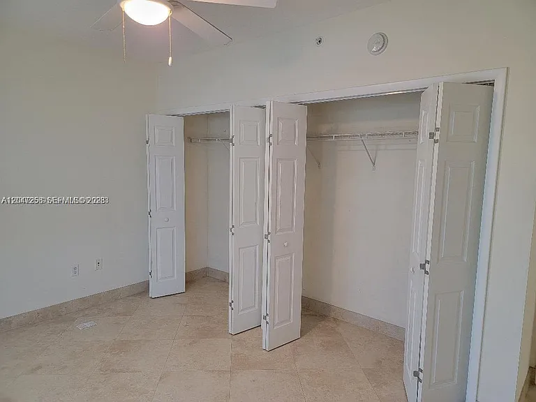 2000 N Bayshore Dr #707 — Photo 8