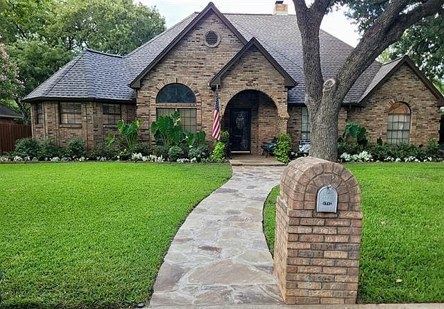 1st image of 4607 Lake Park Dr
