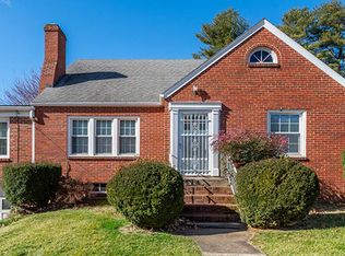 1606 Gibson Ct, Staunton, VA 24401