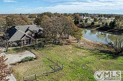 1st image of 1590 Abbotts Ln