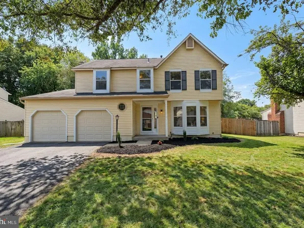 11624 Paramus Dr, Gaithersburg, MD 20878