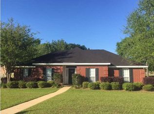 1136 Colonial Xing, Mobile, AL 36695