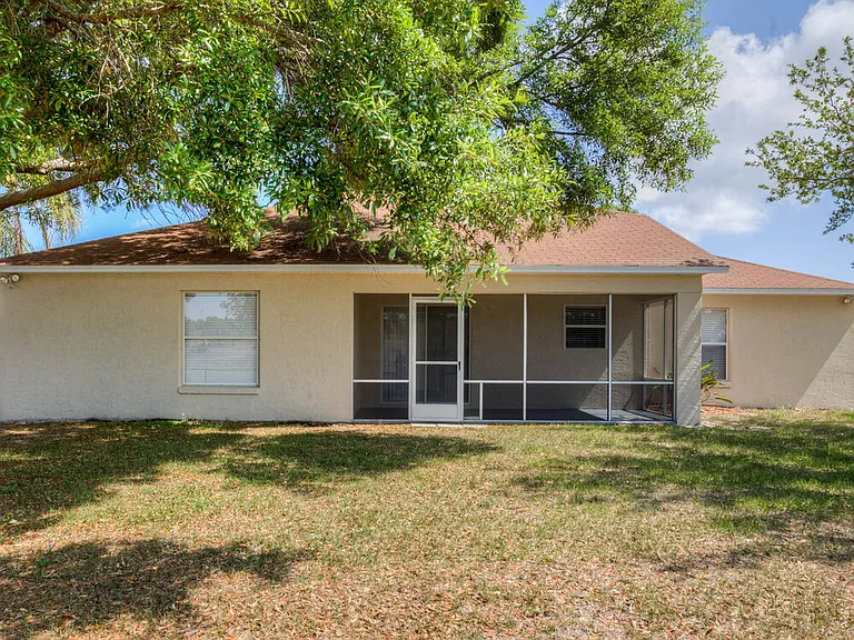 350 Trade Wind Dr — Photo 15