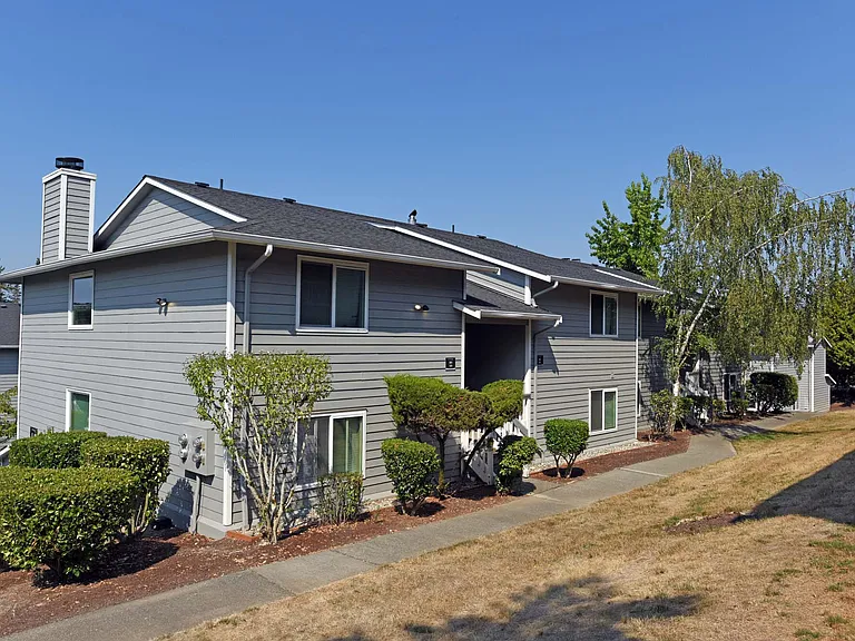 Spinnaker Apartments — Photo 32