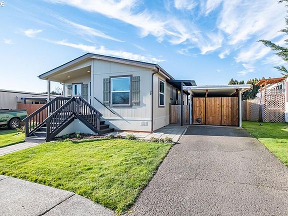 2nd image of 830 N Main St