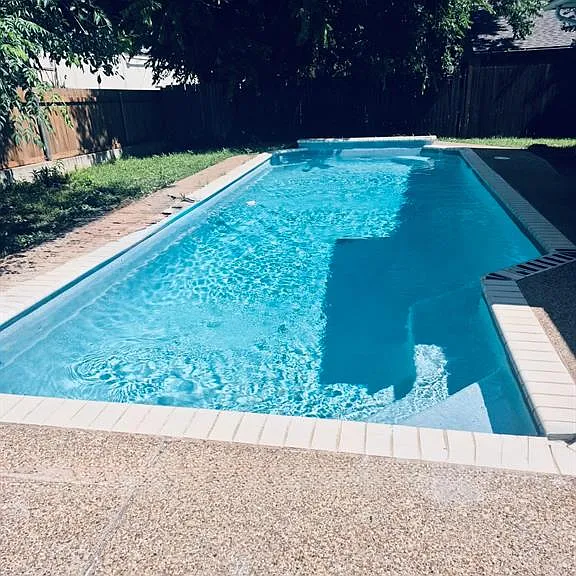 1902 Aspen Dr — Photo 4