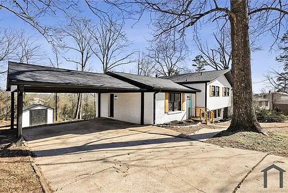 3913 Rock Ridge Rd — Photo 7