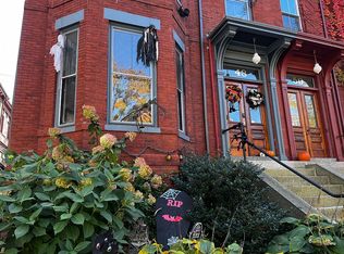 48 Deering St, Portland, ME 04101