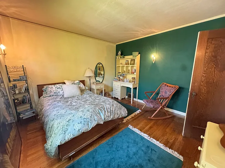 2856 Lincoln Ave — Photo 4