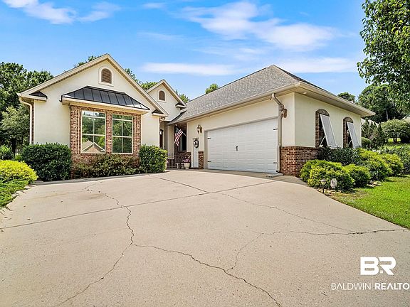2nd image of 7090 Carson Ln