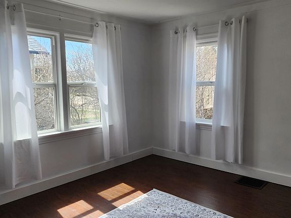 4th image of 5017 51st St