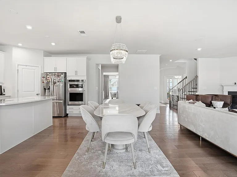 3725 Topsail Ct — Photo 10