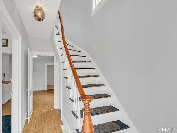3rd image of 20 Ridge Street