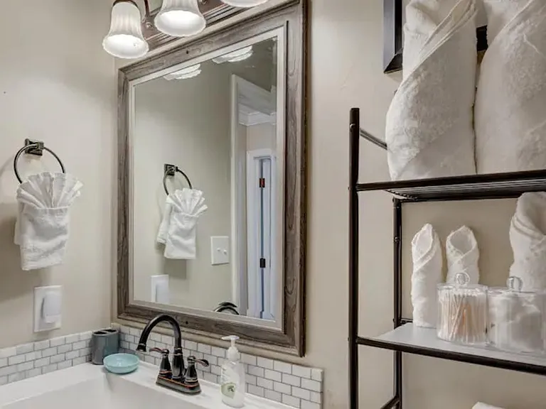 2225 Summit St #3 — Photo 10