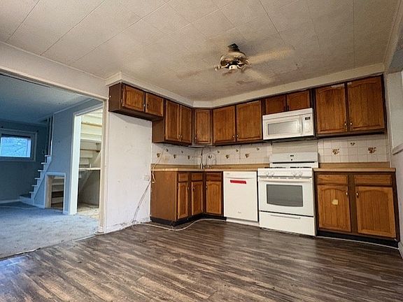 4th image of 4710 W 88th Pl