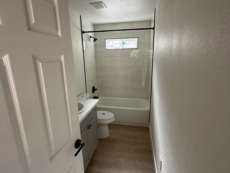 1842 Arcadian Ave #6 — Photo 4