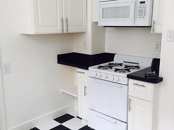 3rd image of 2466 Chestnut St APT 301