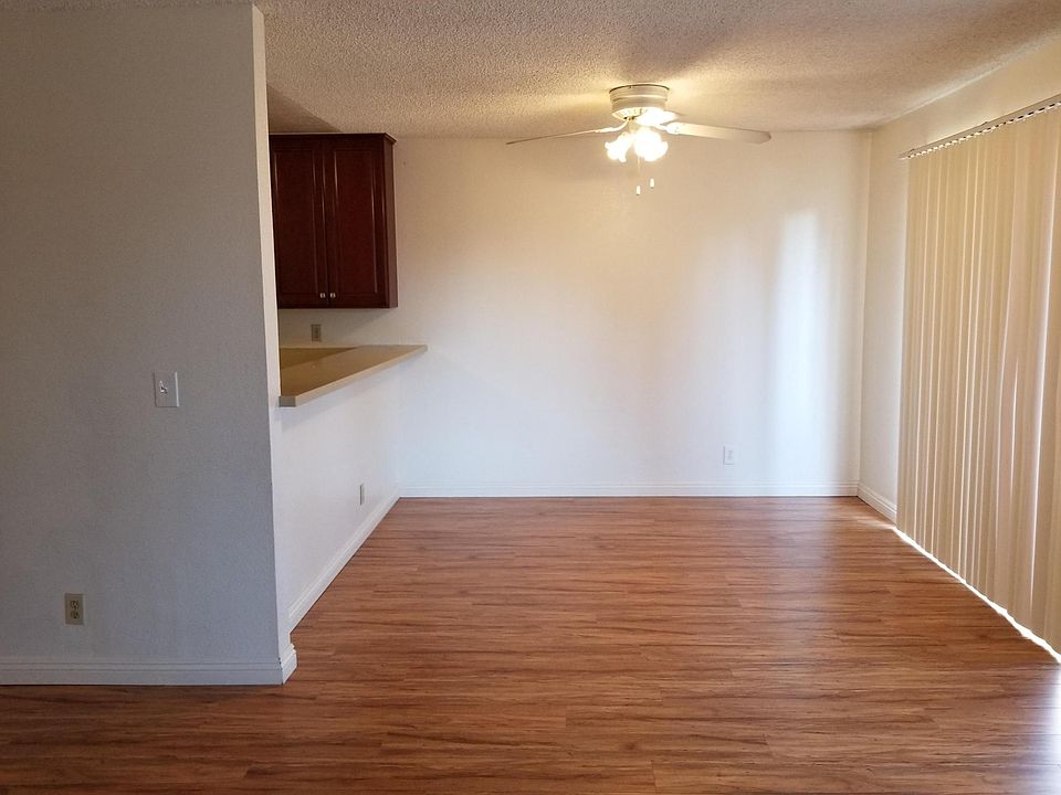2nd image of 8852 Mira Mesa Blvd APT 194