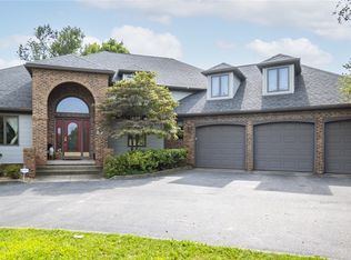 3155 Chardonnay Ln, Poland, OH
