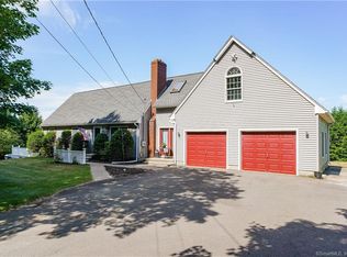 22 Kibbe Rd, Ellington, CT 06029