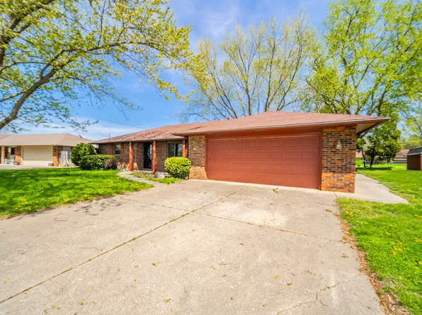1908 Roundhill Dr, Anderson, IN 46013