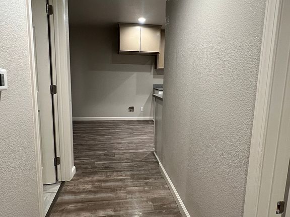 Hall to bathroom & kitchen