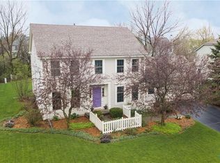27037 Shawnee Dr, Perrysburg, OH 43551