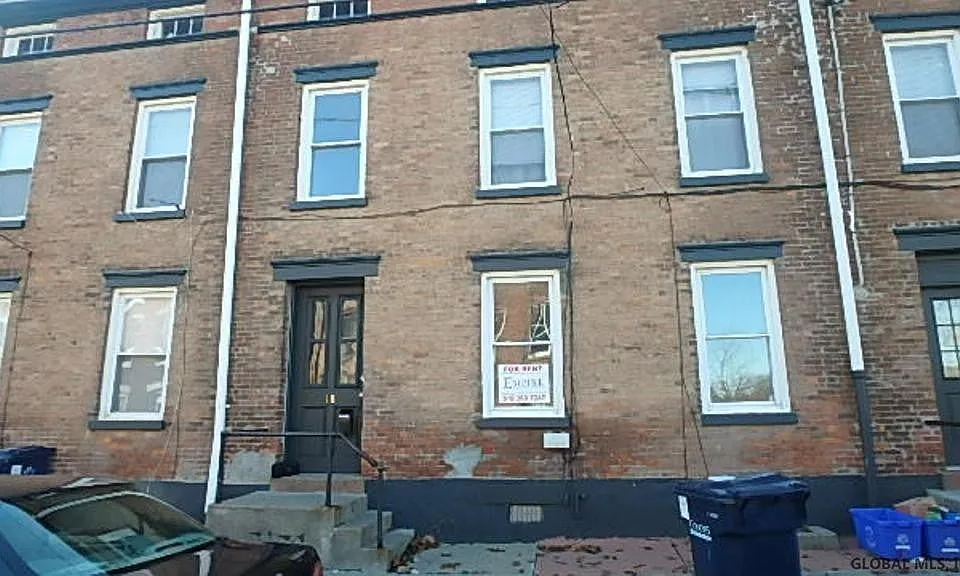 26 Cataract St #2