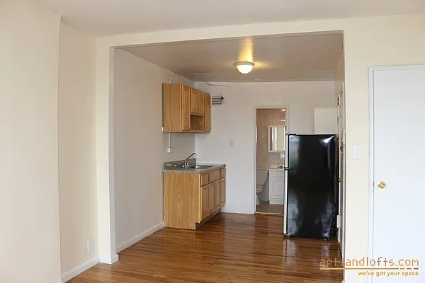 Rented by aptsandlofts.com | media 17