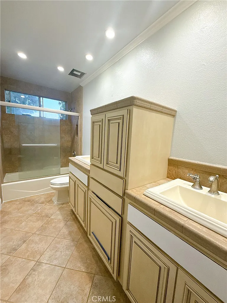 1 bed, 121 sqft, $1,180 — Photo 4
