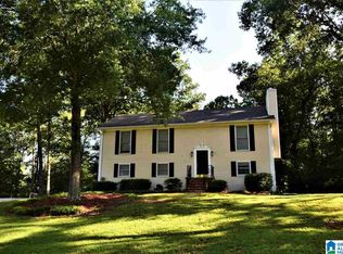 228 Russet Woods Dr, Birmingham, AL 35244