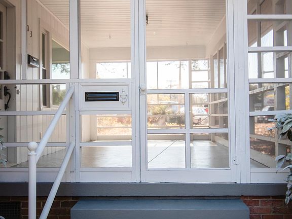3rd image of 903 McDaniel Ave