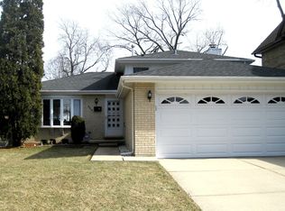 4015 Raymond Ave, Brookfield, IL 60513