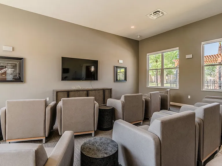 Lakecrest Village — Photo 10