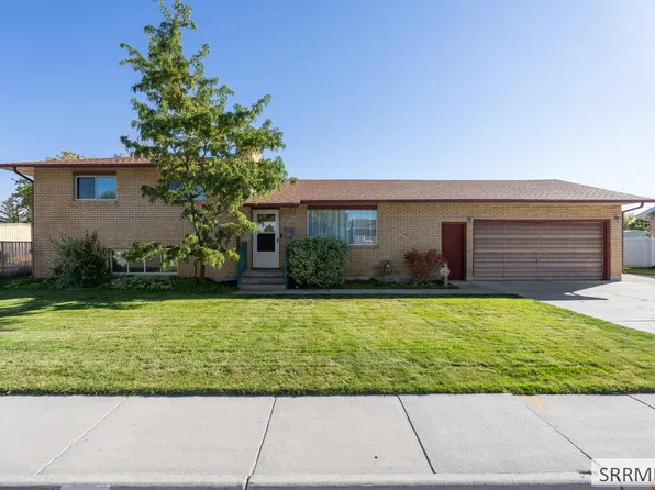 225 Ramona Ave, Rigby, ID 83442