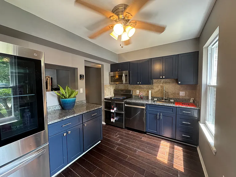 15 Running Ct — Photo 21